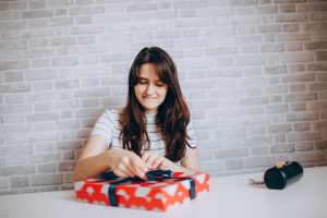 Quel cadeau offrir à une femme pour lui faire plaisir ?
